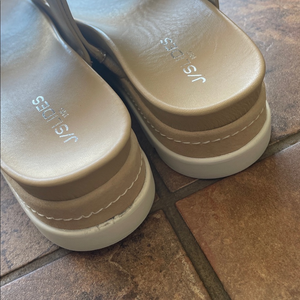 J/Slides Sandals NIB - Picture 4 of 6